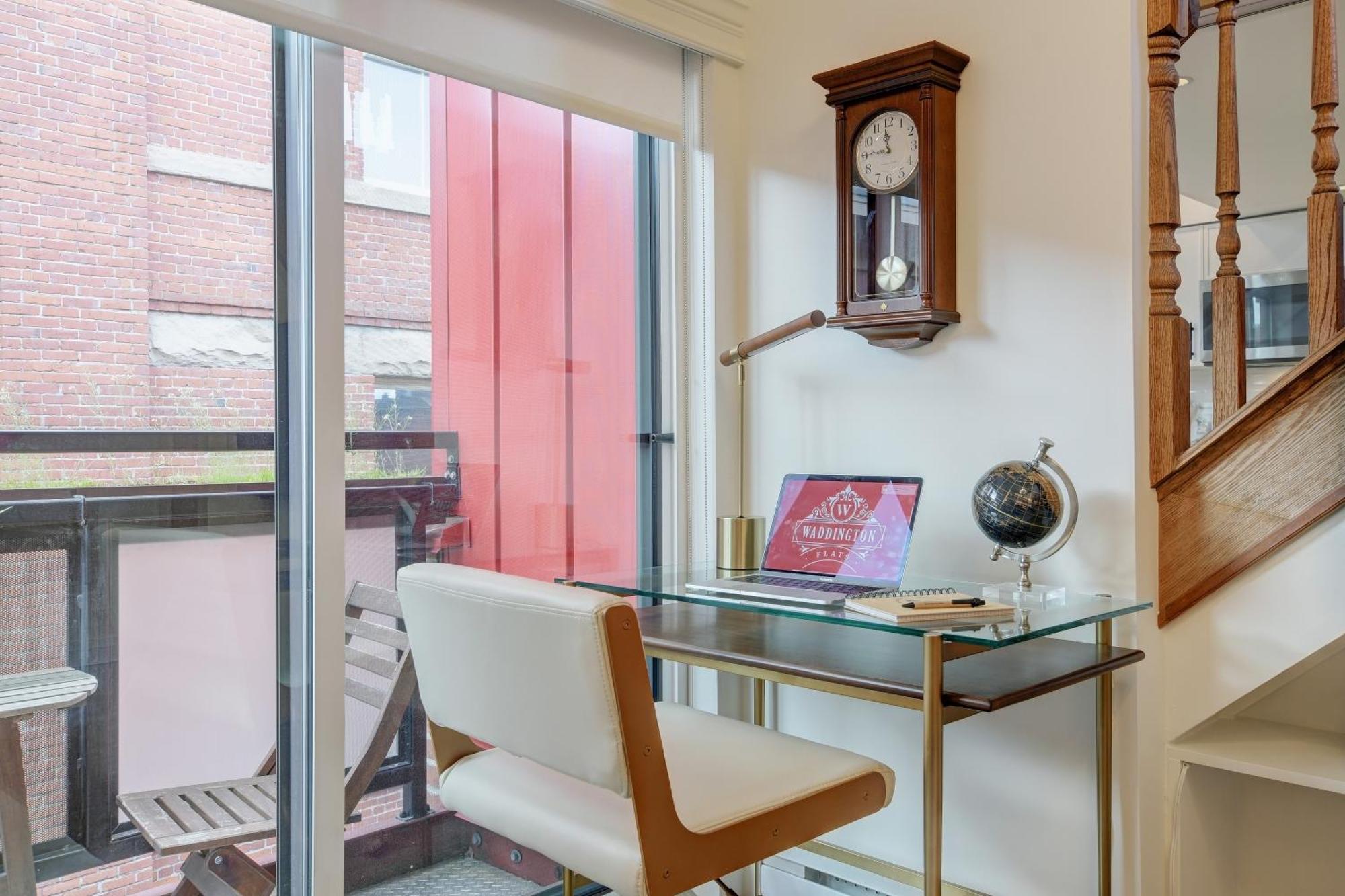 Victoria'S Parliamentary Suite With Private Rooftop Patio & Harbour View Eksteriør billede