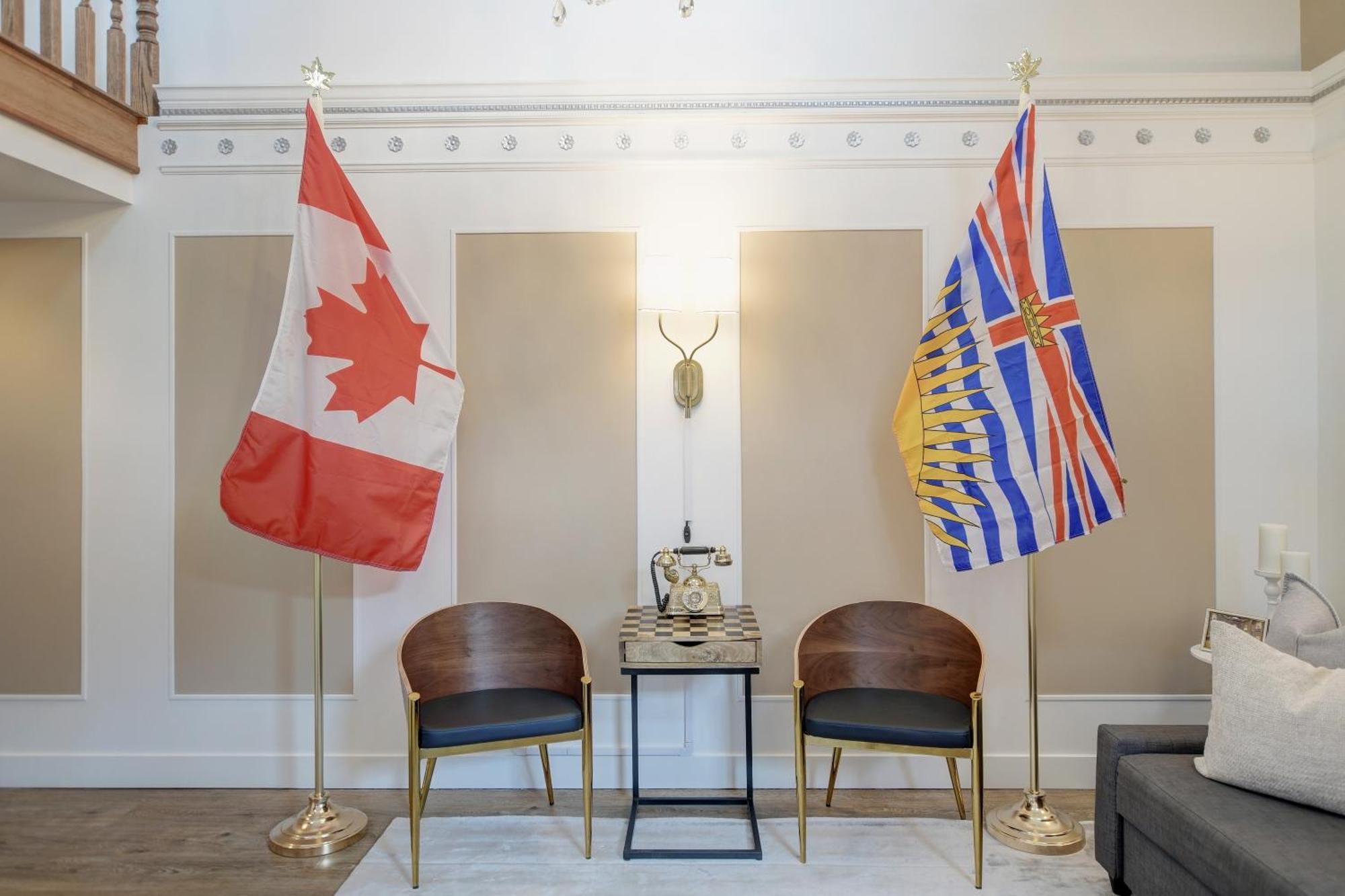 Victoria'S Parliamentary Suite With Private Rooftop Patio & Harbour View Eksteriør billede