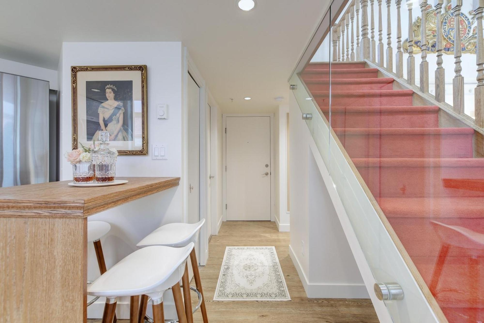 Victoria'S Parliamentary Suite With Private Rooftop Patio & Harbour View Eksteriør billede