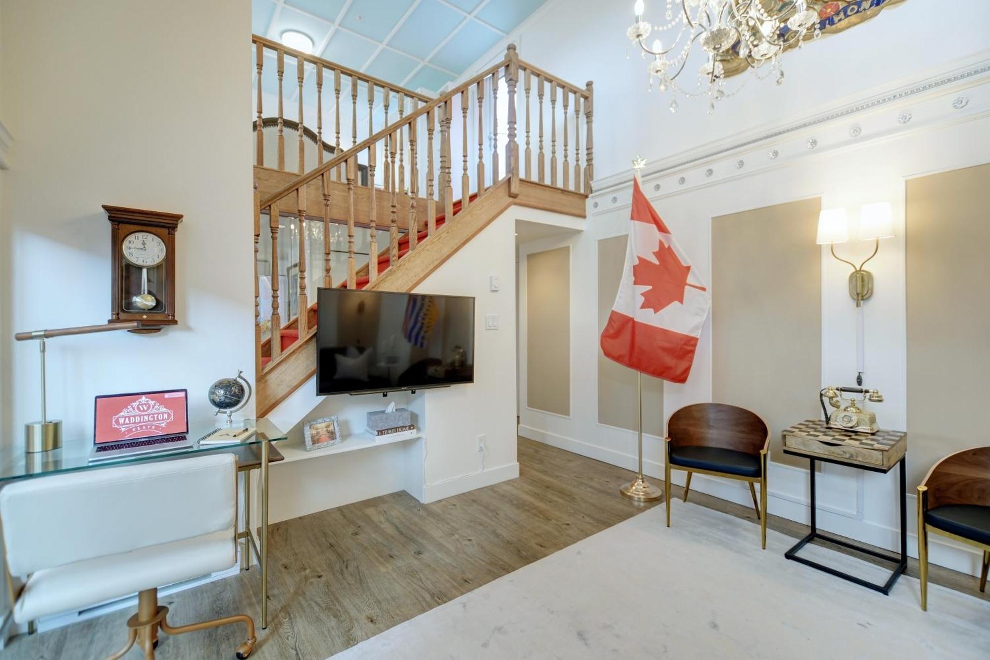 Victoria'S Parliamentary Suite With Private Rooftop Patio & Harbour View Eksteriør billede